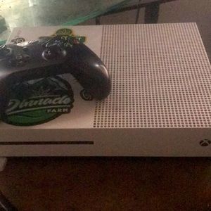 Xbox one S 1000TB with my game account that has 100 digital games and 200